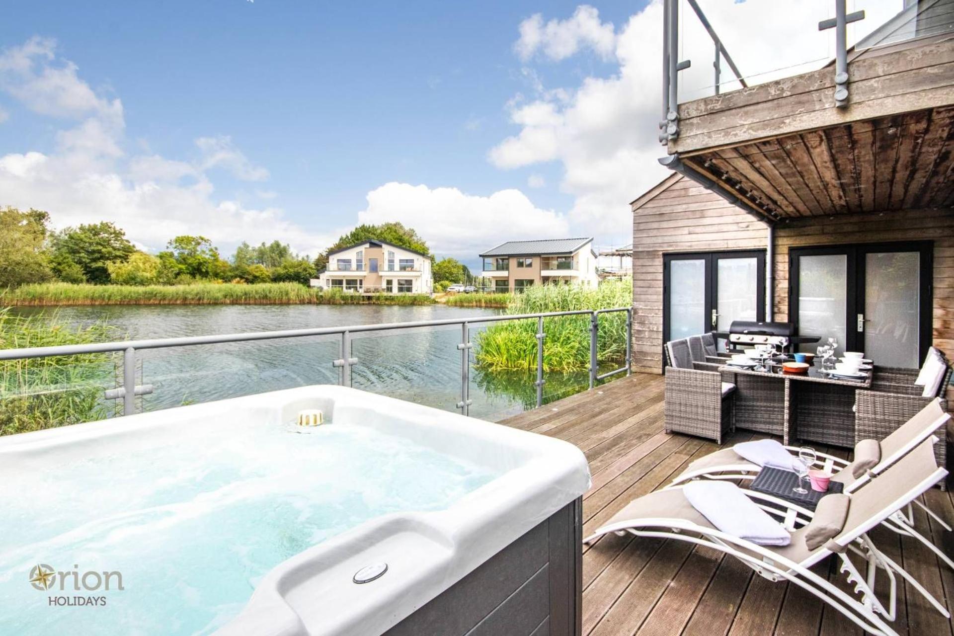 Waters Edge 04, Waterside Lodge P เซาธ์เซอร์นีย์ ภายนอก รูปภาพ